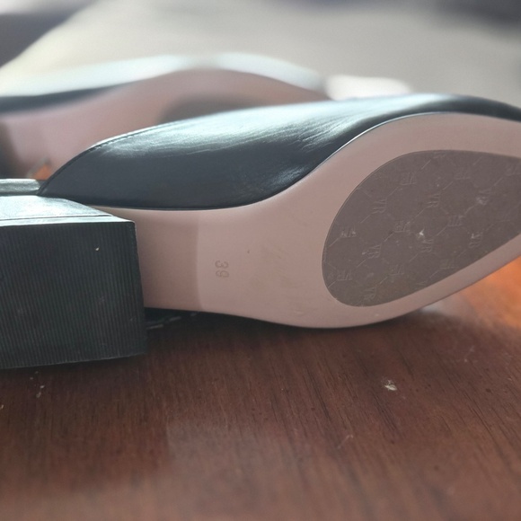 VITTO ROSSI // TOP GOLD RING W/ PEARL SLINGBACK FLATS, BLACK - Picture 3 of 3